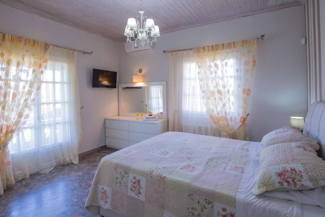 Villa Zapphira Peritheia Corfu Buitenkant foto