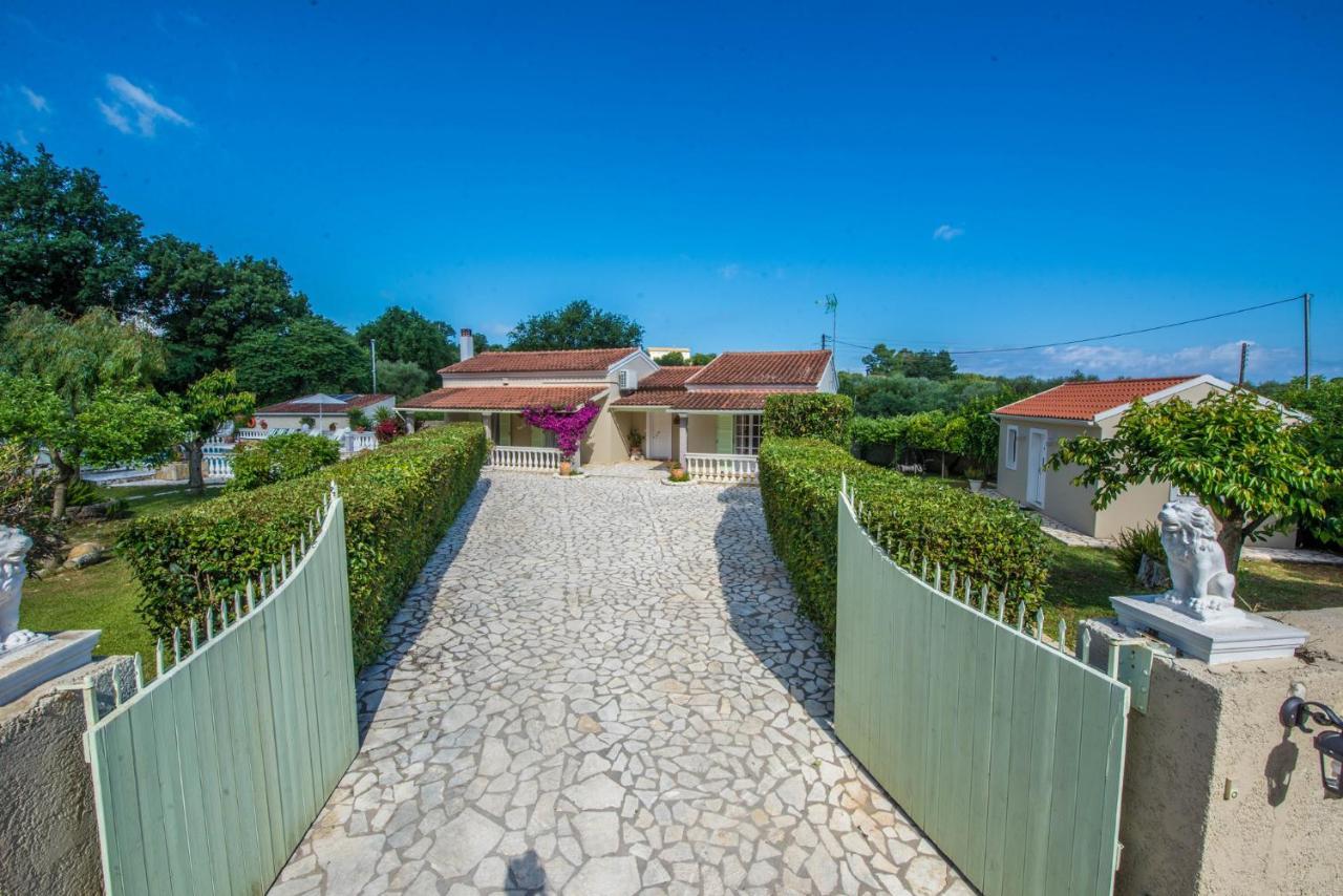 Villa Zapphira Peritheia Corfu Buitenkant foto